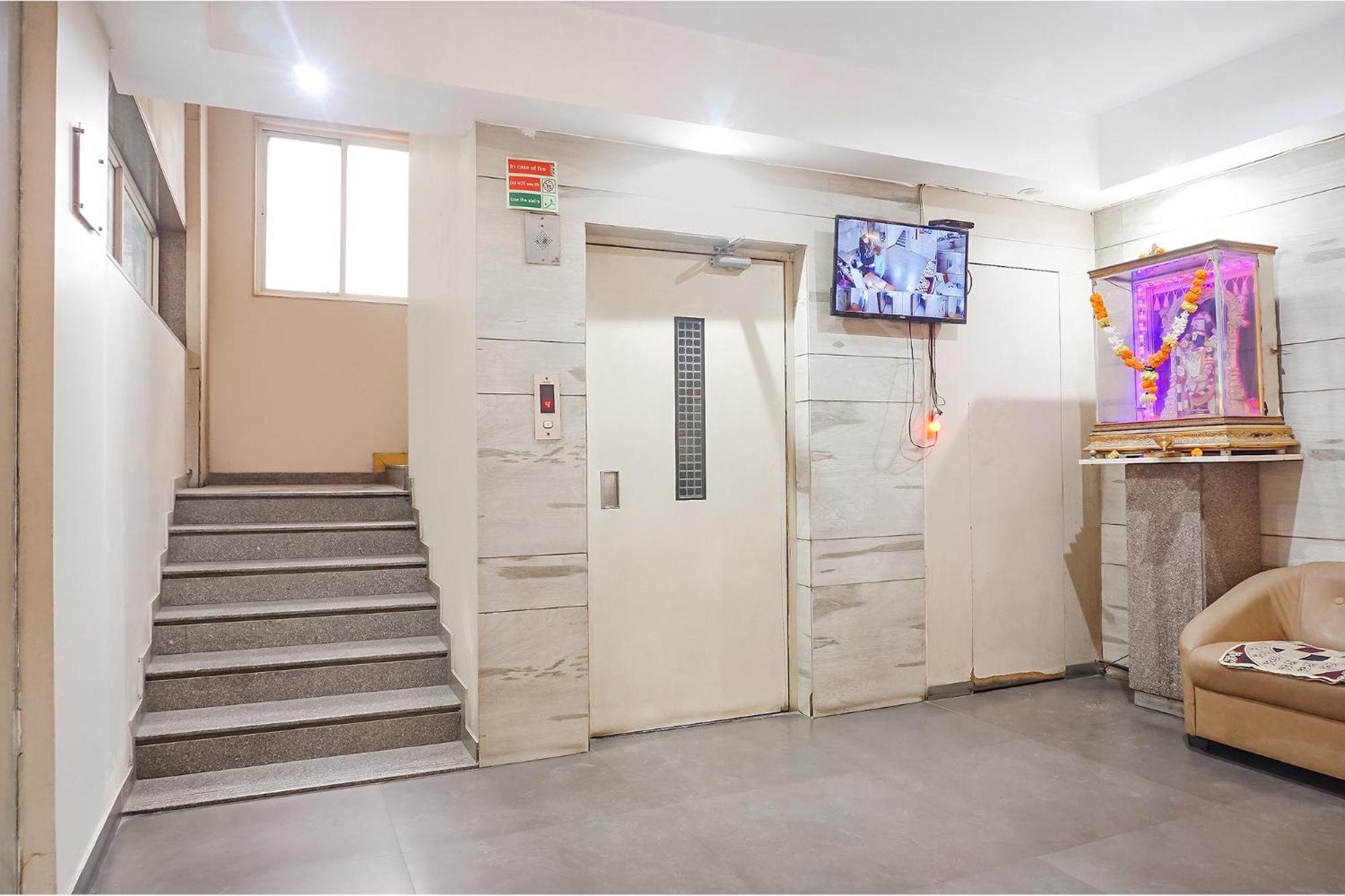 Fabhotel Classic Executive Phursungi Экстерьер фото